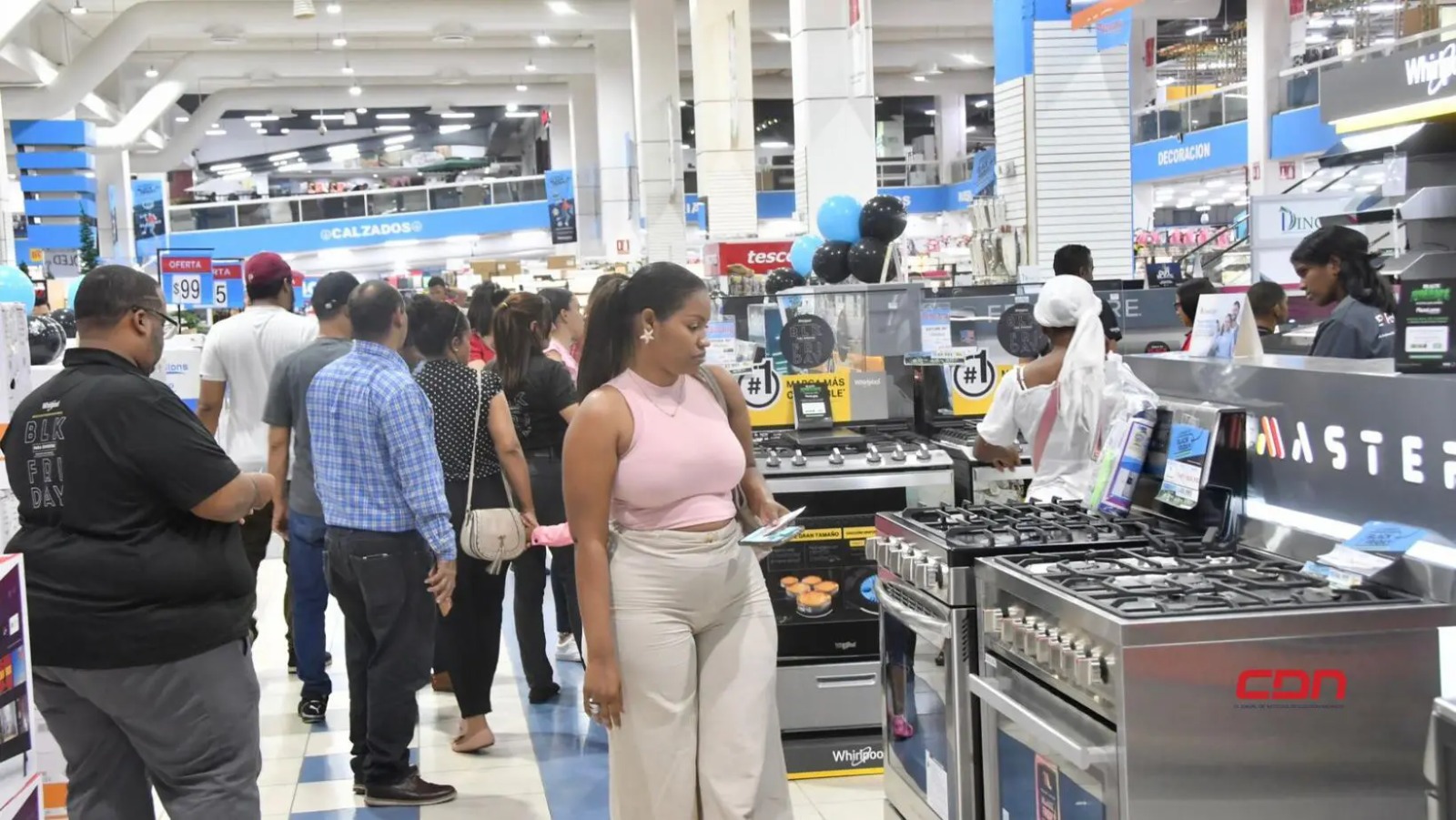 Comercios extienden ofertas del Viernes Negro hasta el 1 de diciembre